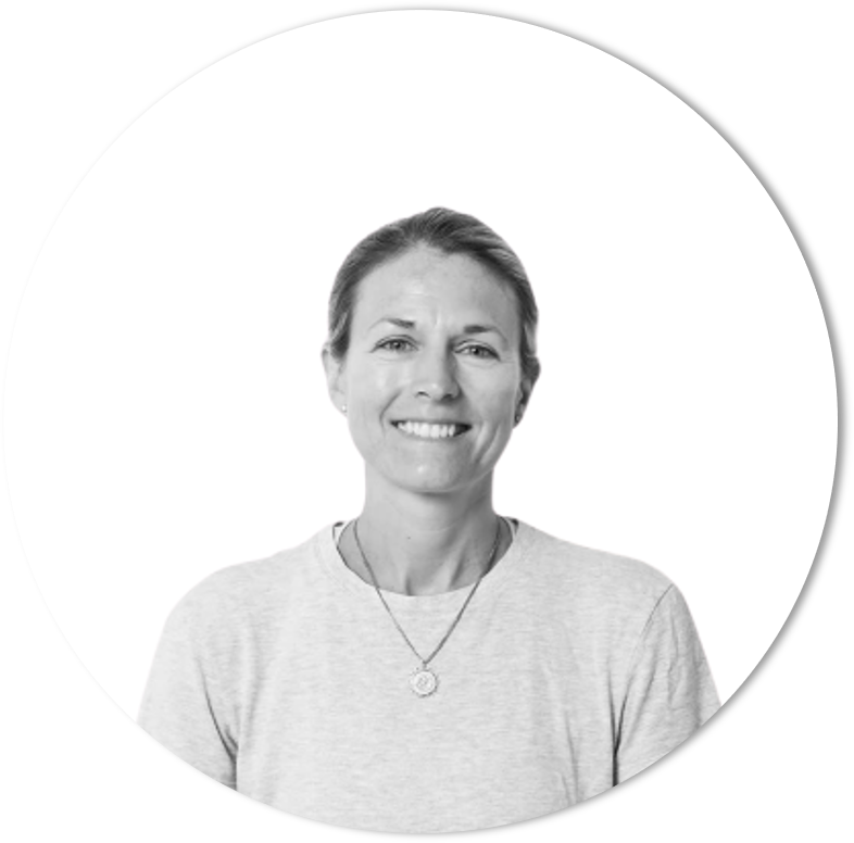 caroline kila yogi's hand